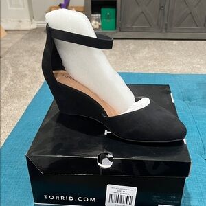 Torrid 11.5 Black Suede Wedge Shoes